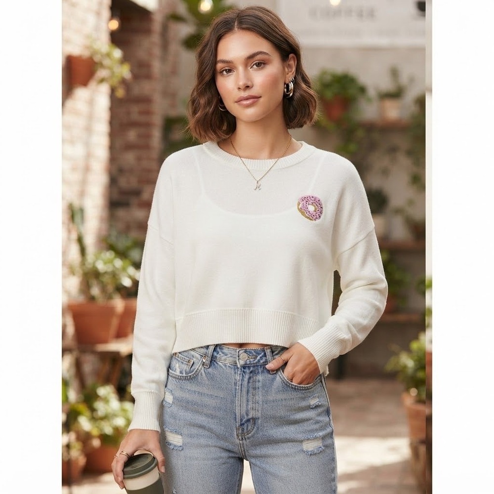 If It Were Me Womens White Beaded Donut Patch Cropped Knit Sweater Large NWT